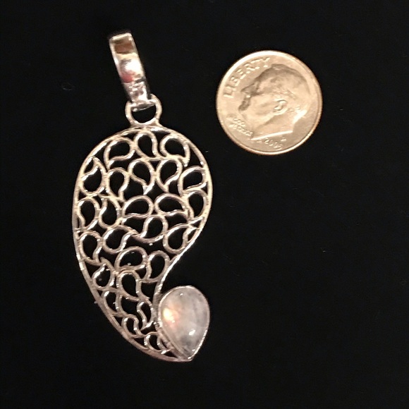 Jewelry - Moonstone Pendant